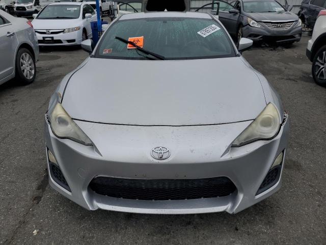 Coupet TOYOTA SCION 2013 Silver