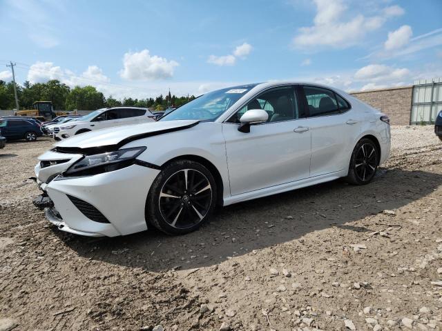  TOYOTA CAMRY 2019 Белы