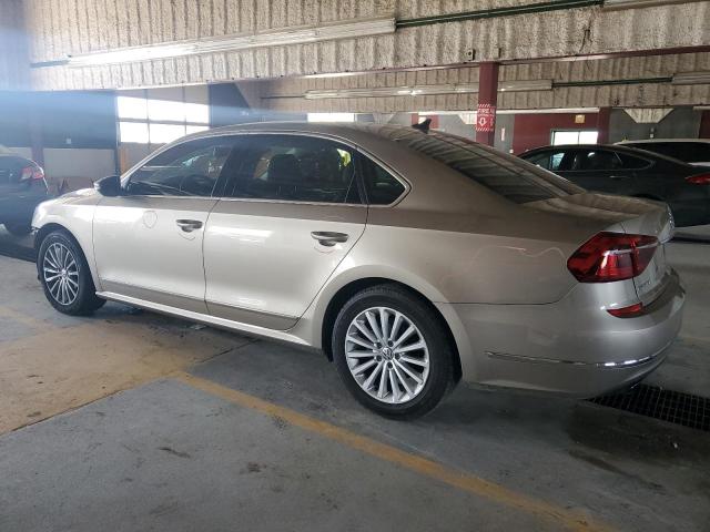  VOLKSWAGEN PASSAT 2017 Золотой