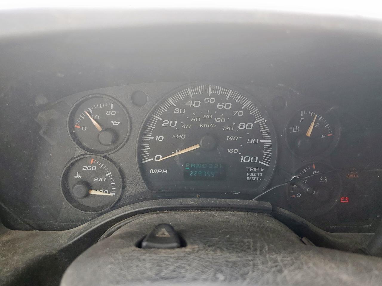 2005 Chevrolet Express G3500 VIN: 1GCHG39U051113776 Lot: 70737255