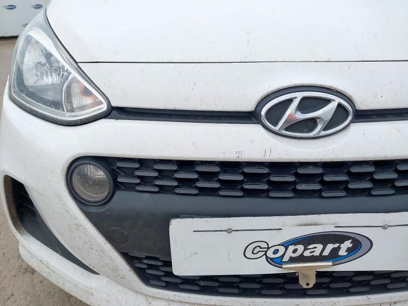 2018 HYUNDAI I10 SE