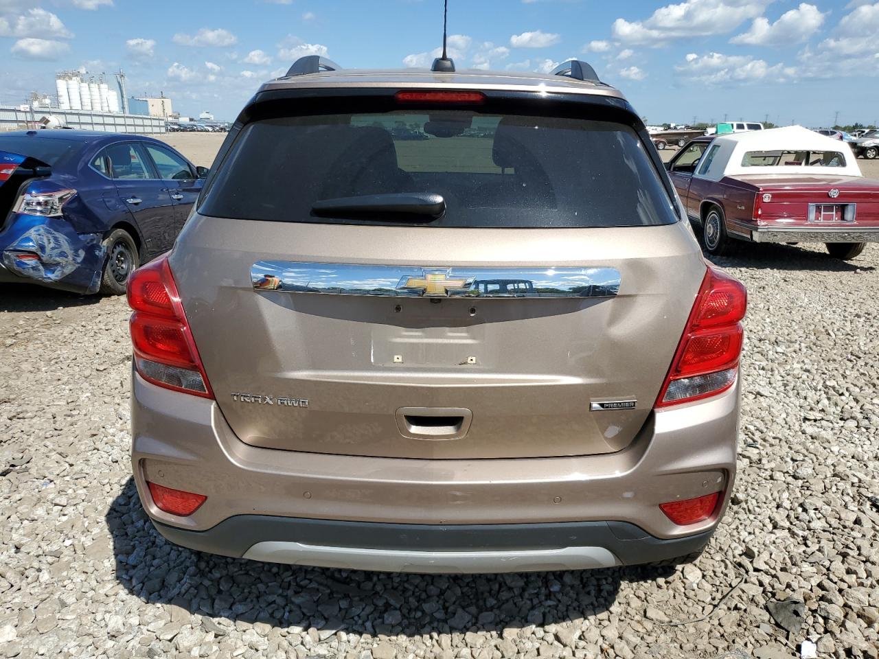 2018 Chevrolet Trax Premier VIN: 3GNCJRSB1JL163961 Lot: 70382835