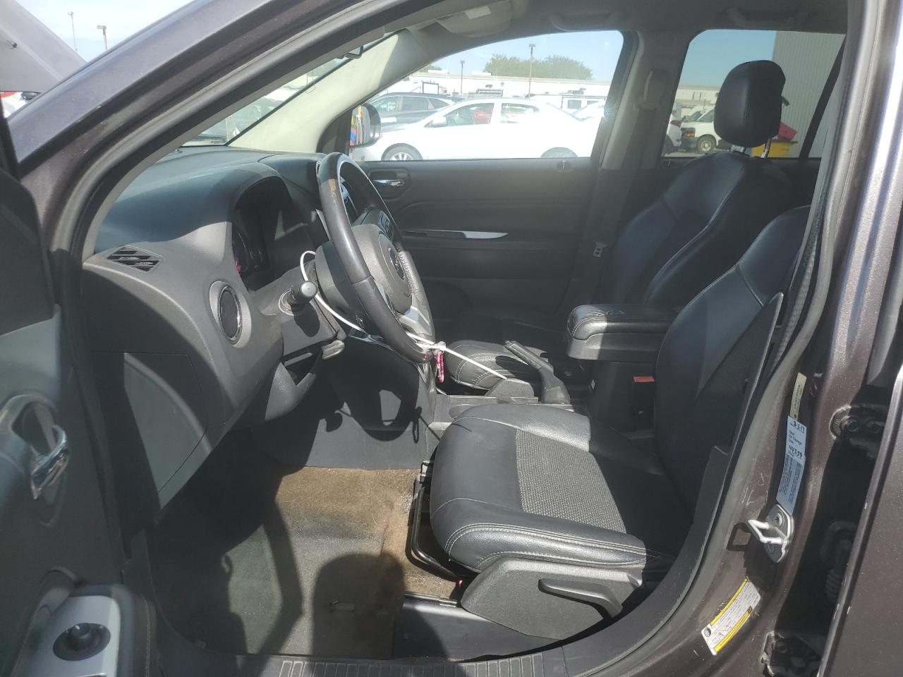 2016 Jeep Compass Latitude VIN: 1C4NJDEB7GD637930 Lot: 68091245