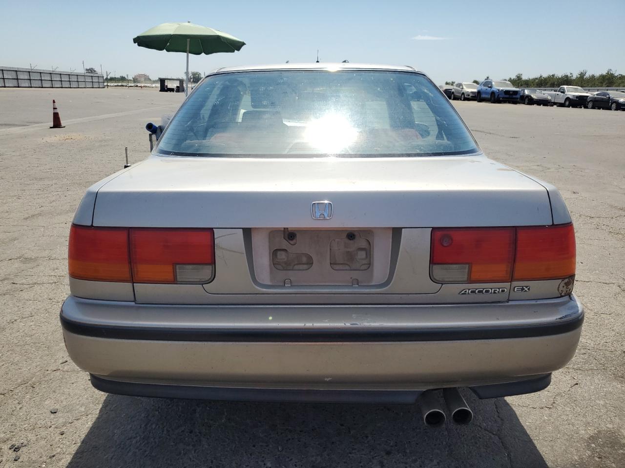 1992 Honda Accord Ex VIN: JHMCB7679NC047536 Lot: 70509495