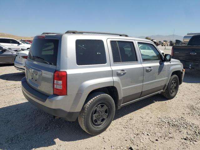  JEEP PATRIOT 2015 Srebrny