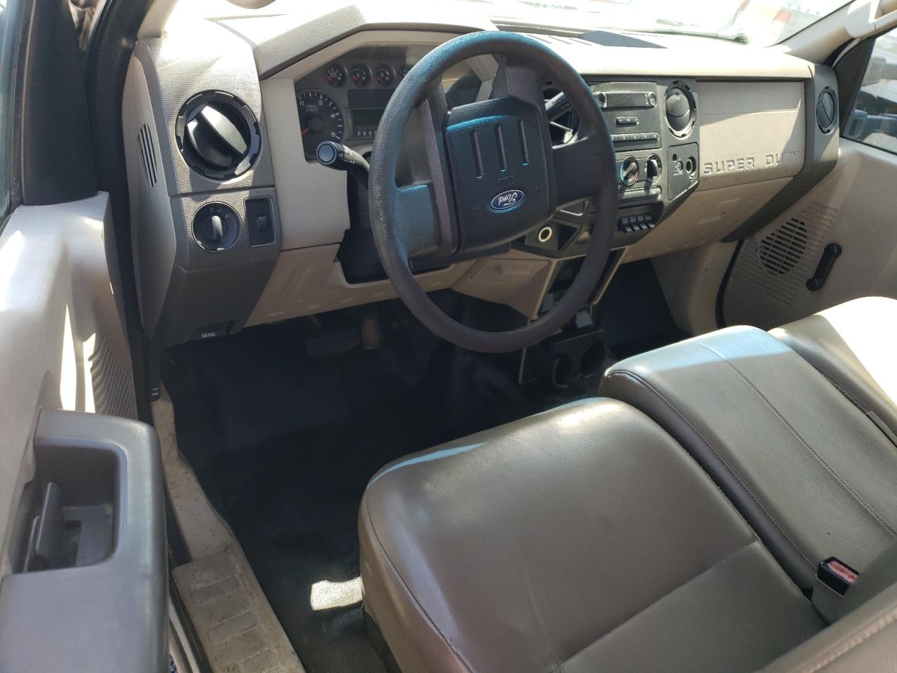 2008 Ford F450 Super Duty VIN: 1FDXF46RX8EC77937 Lot: 68932935