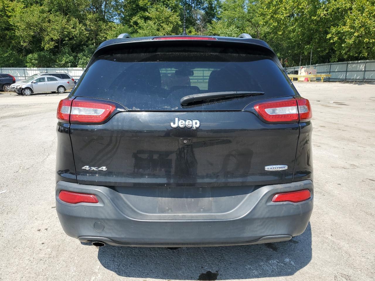 2016 Jeep Cherokee Latitude VIN: 1C4PJMCB5GW186965 Lot: 68426585