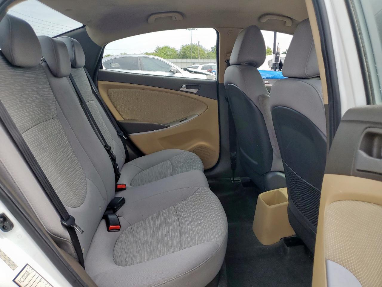 2014 Hyundai Accent Gls VIN: KMHCT4AE1EU601841 Lot: 70570075