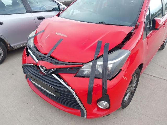 2015 TOYOTA YARIS ICON