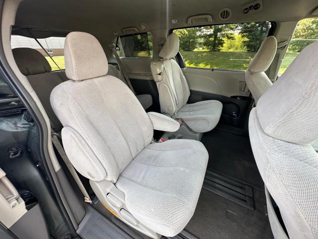 2012 TOYOTA SIENNA LE
