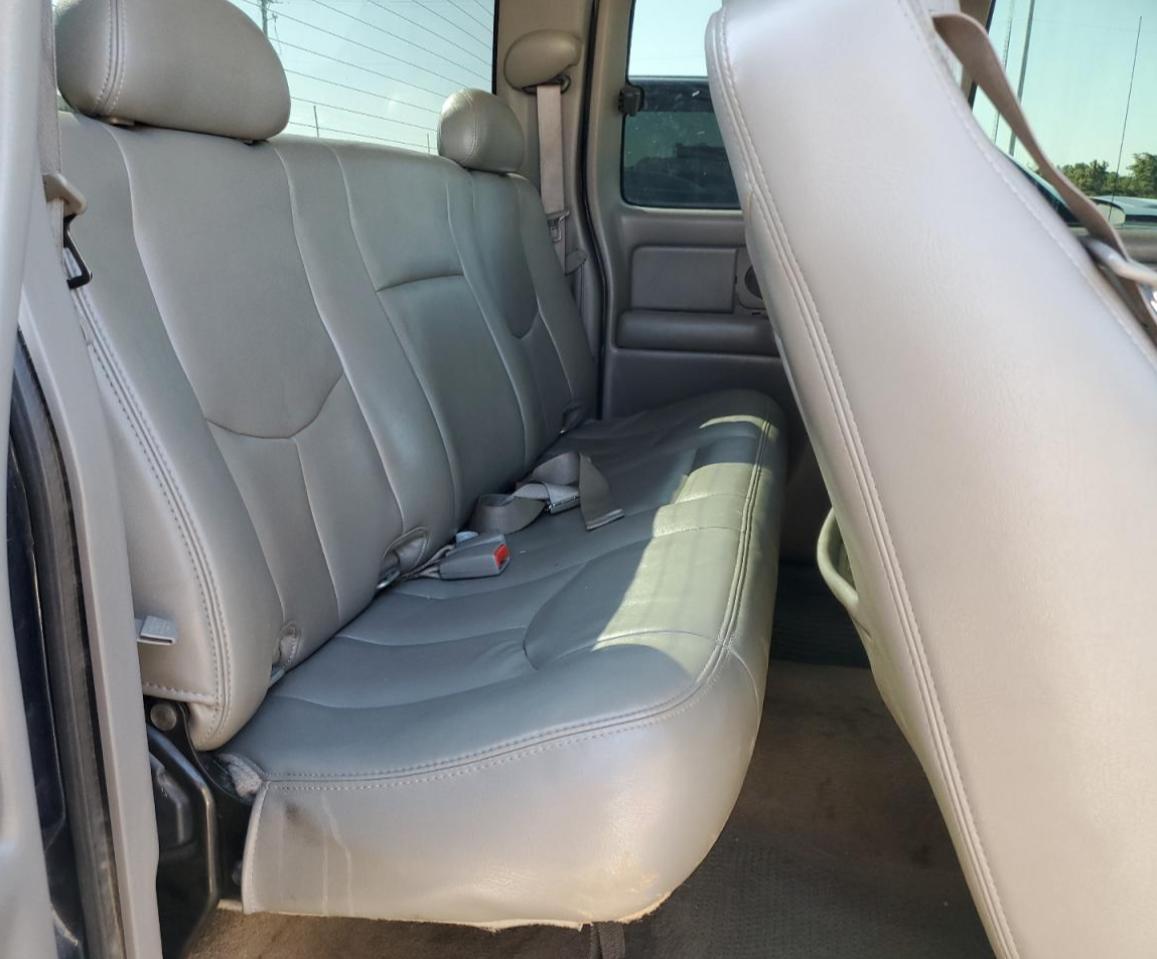 2005 GMC Sierra K2500 Heavy Duty VIN: 1GTHK29U75E157694 Lot: 69043135