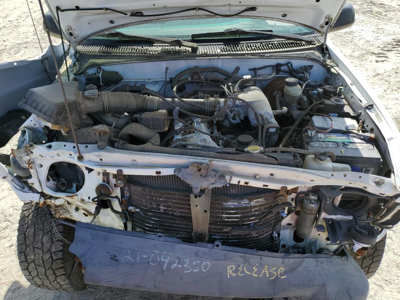2000 Toyota Tacoma Xtracab Prerunner VIN: 5TESM92N5YZ704202 Lot: 67019825