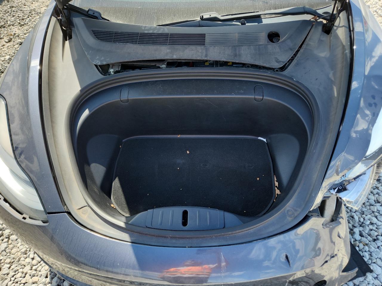 2018 Tesla Model 3 VIN: 5YJ3E1EB2JF185315 Lot: 70336185