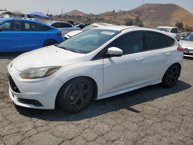 Hatchbacks FORD FOCUS 2014 Biały