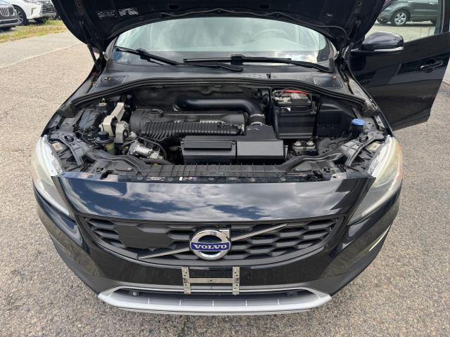 2016 VOLVO V60 CROSS COUNTRY PREMIER  