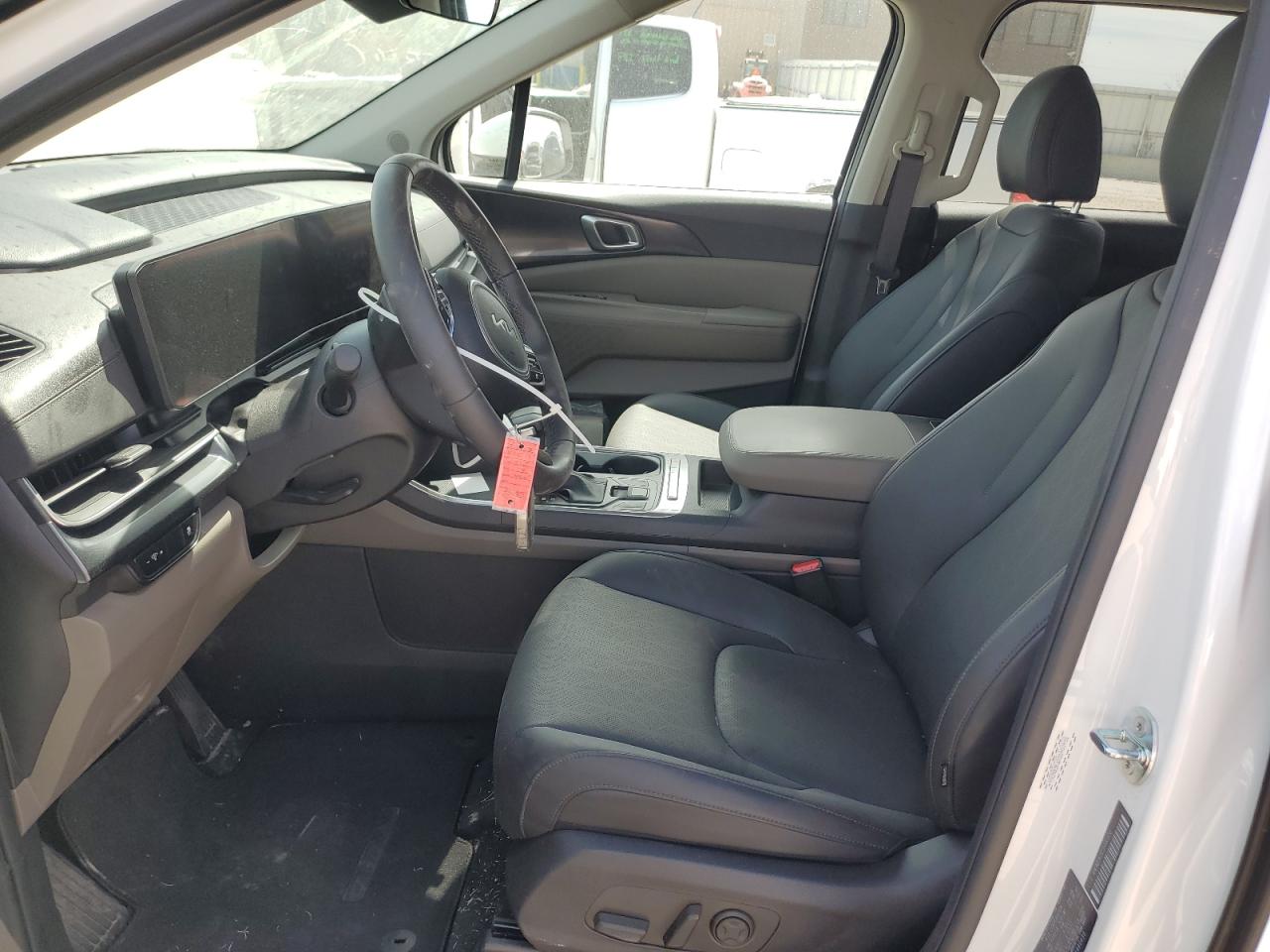 2025 Kia Carnival Lx VIN: KNDNB5K3XS6460450 Lot: 69999235