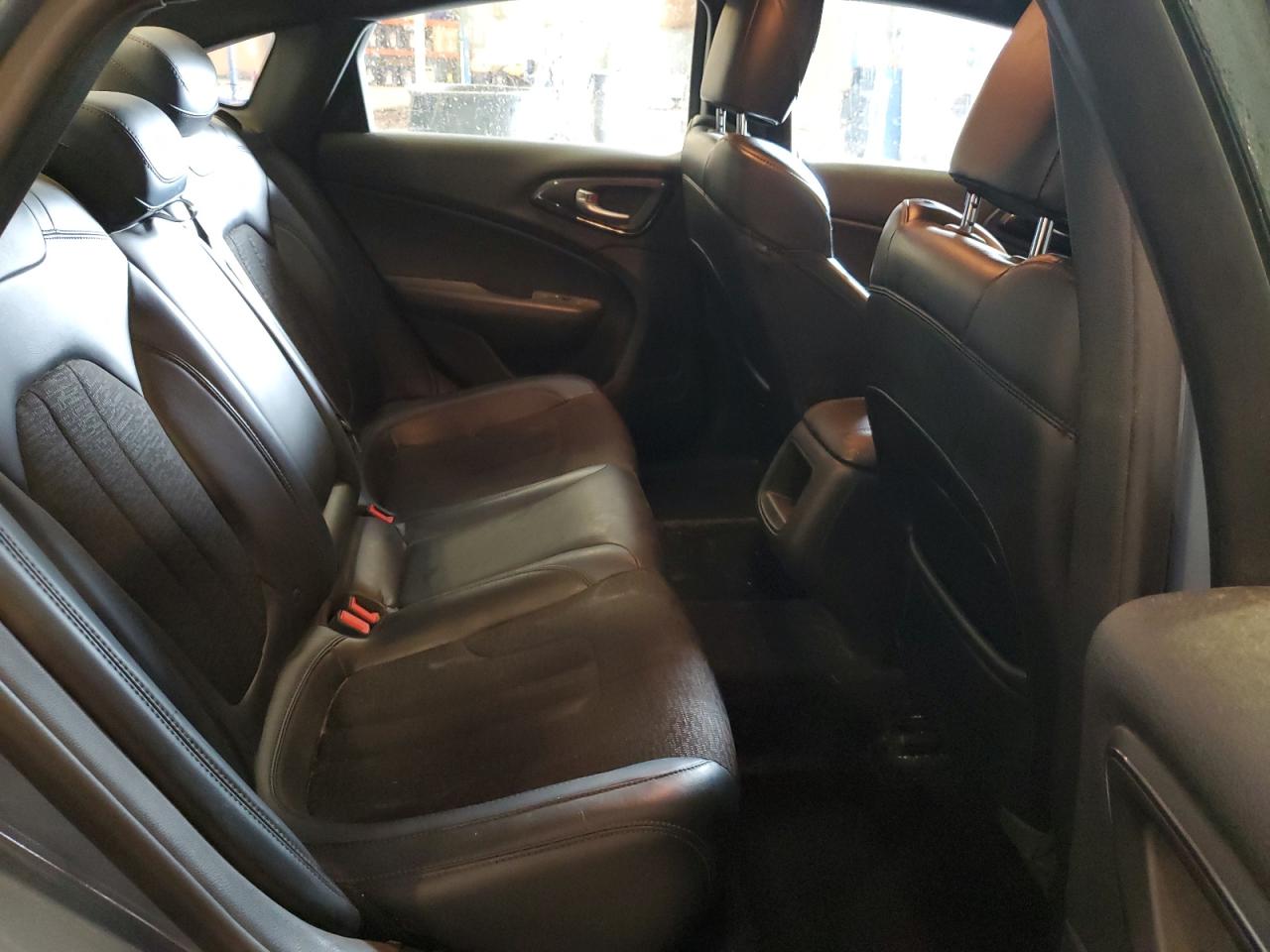 2015 Chrysler 200 S VIN: 1C3CCCBB5FN695628 Lot: 85915435