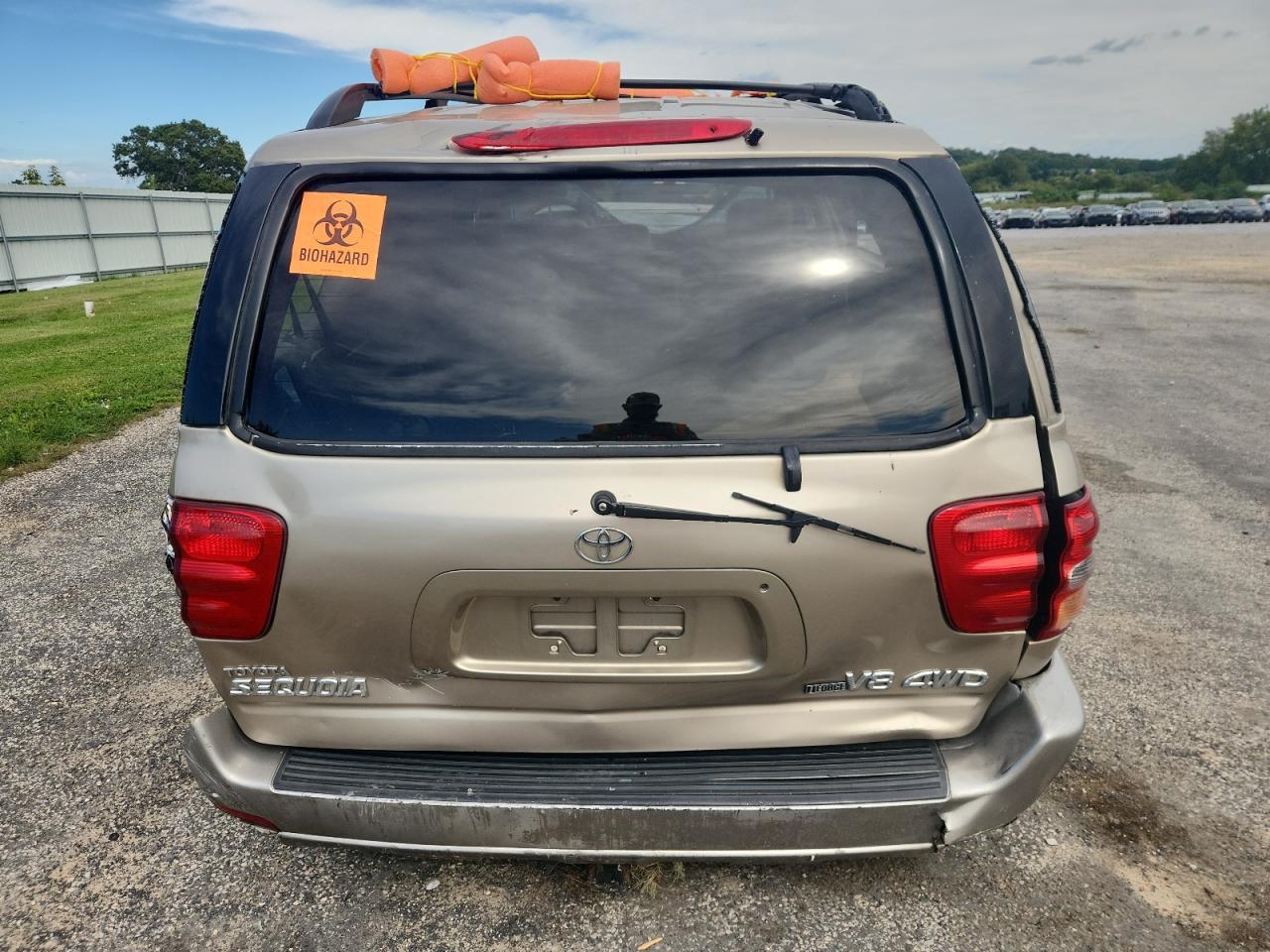 2004 Toyota Sequoia Sr5 VIN: 5TDBT44A74S215520 Lot: 70667895