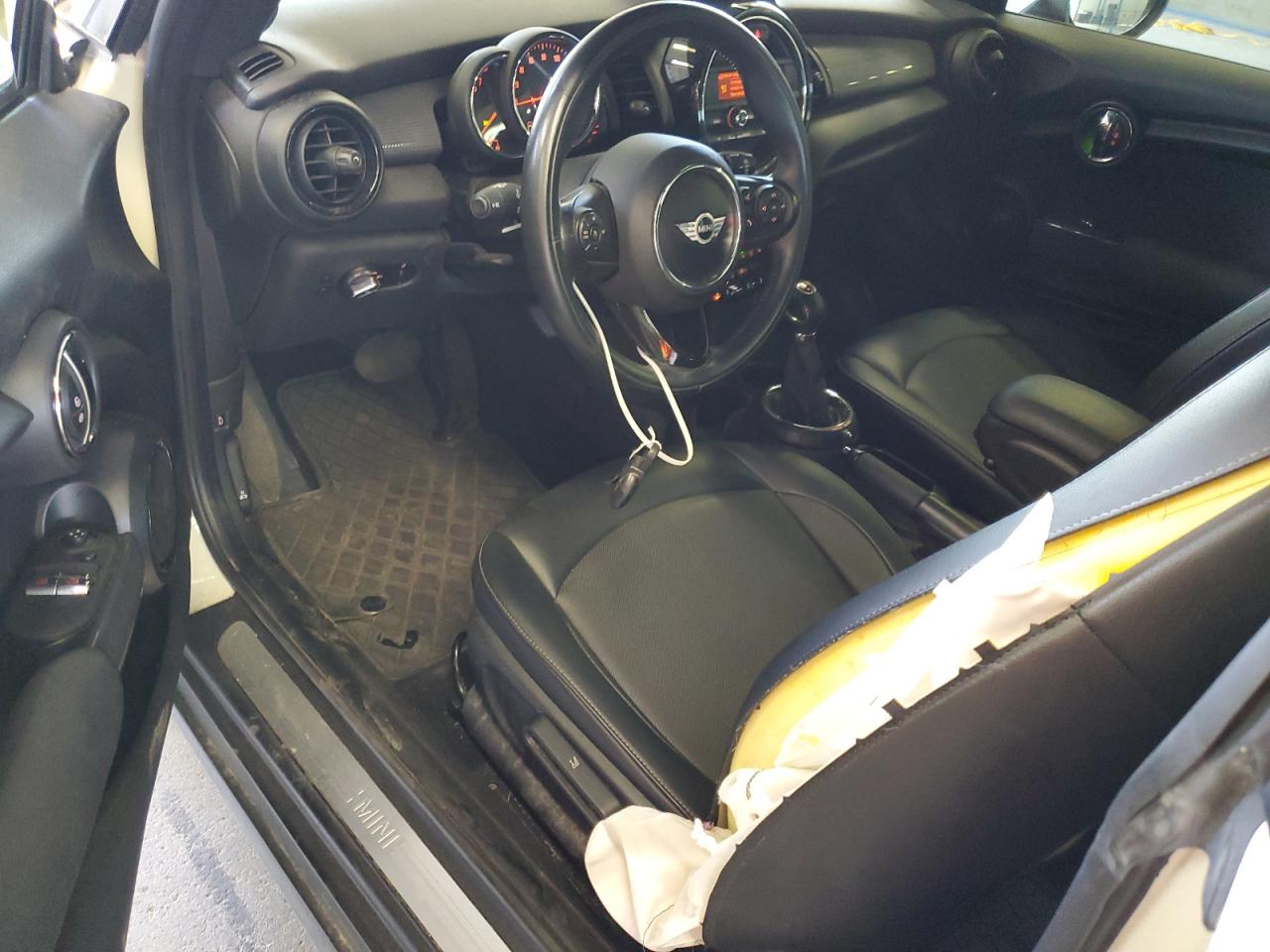 2016 Mini Cooper VIN: WMWXP5C55G2D15406 Lot: 66738535