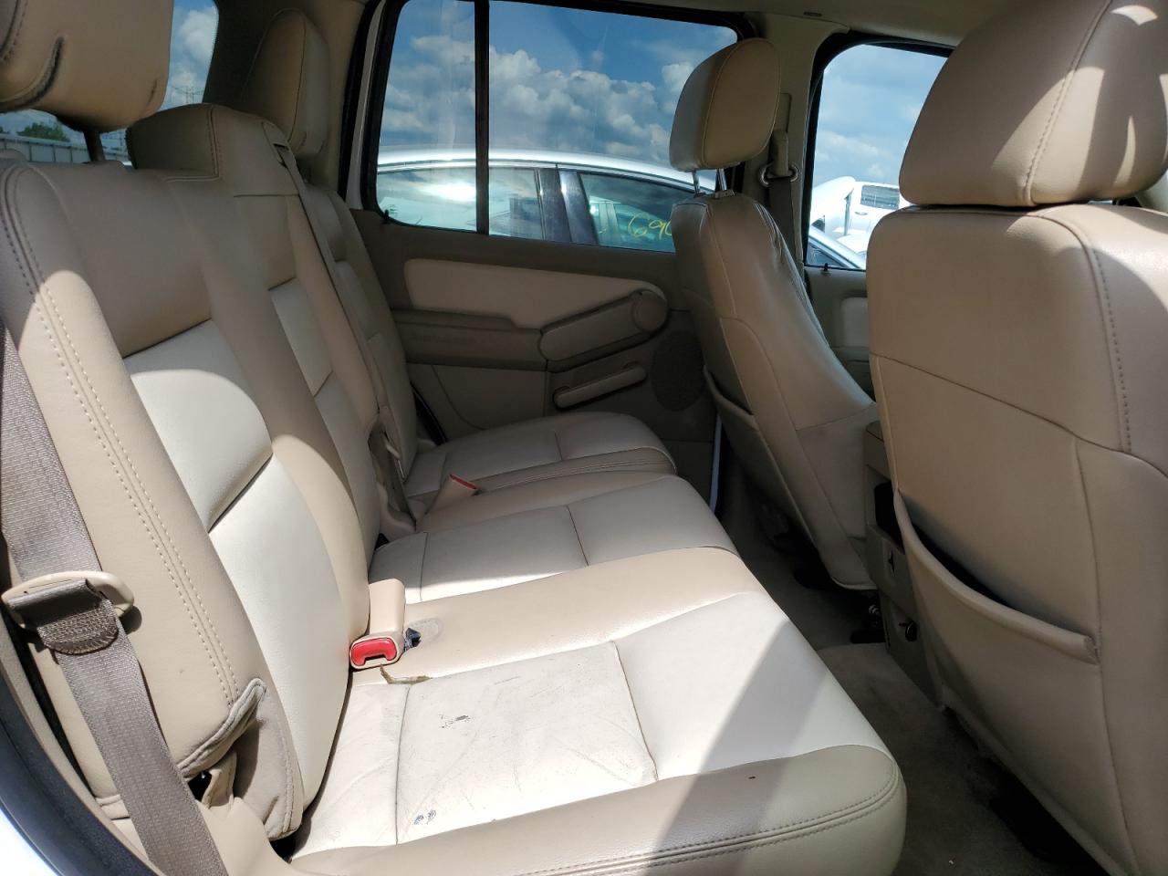 2007 Ford Explorer Eddie Bauer VIN: 1FMEU74E67UA73929 Lot: 69940865