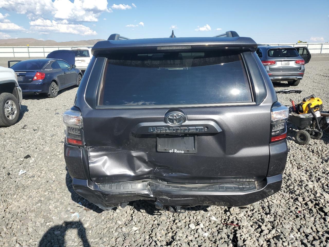 2021 Toyota 4Runner Sr5/Sr5 Premium VIN: JTEMU5JR6M5898575 Lot: 70225925
