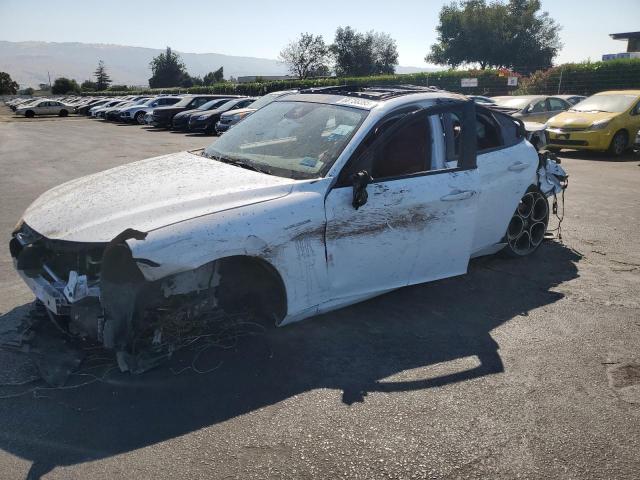 2022 Alfa Romeo Giulia Super