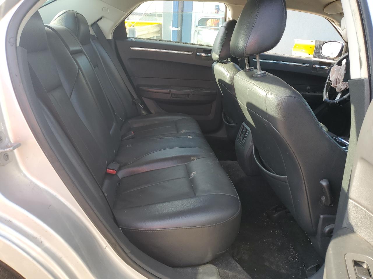 2010 Chrysler 300 Touring VIN: 2C3CA5CV0AH307054 Lot: 70200555