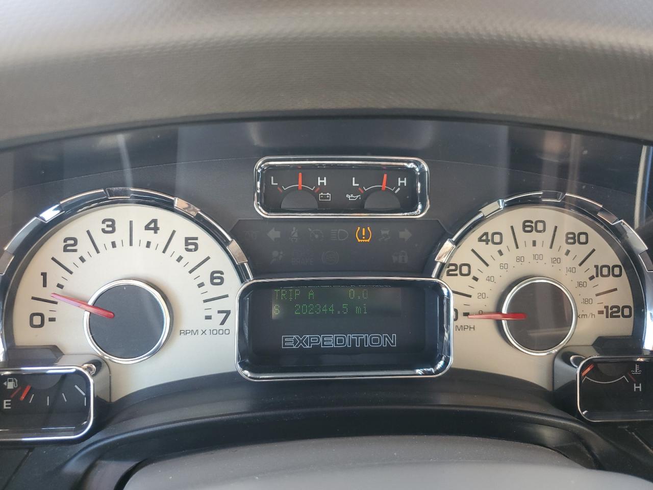 2010 Ford Expedition Limited VIN: 1FMJU2A51AEA63543 Lot: 70368355