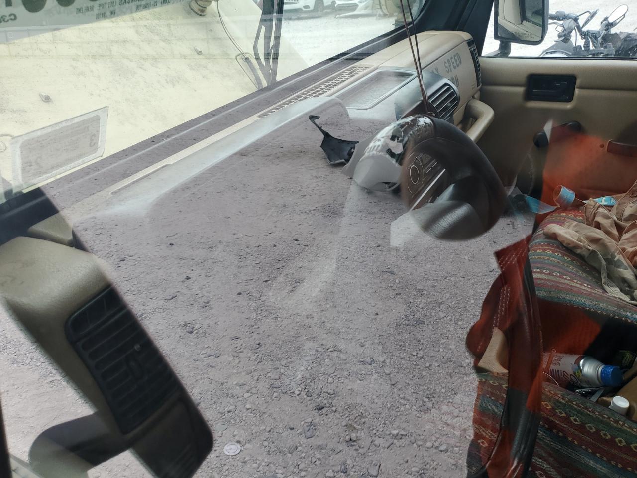 2000 Jeep Wrangler / Tj Se VIN: 1J4FA29P6YP724100 Lot: 69690835