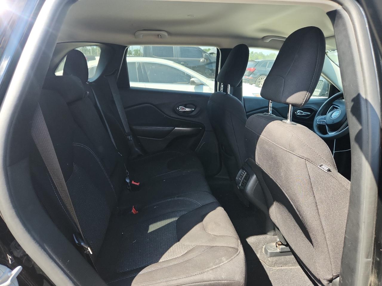 2021 Jeep Cherokee Latitude VIN: 1C4PJLCB0MD103797 Lot: 70111375