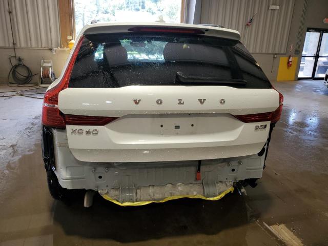  VOLVO XC60 PLUS 2025 Белы