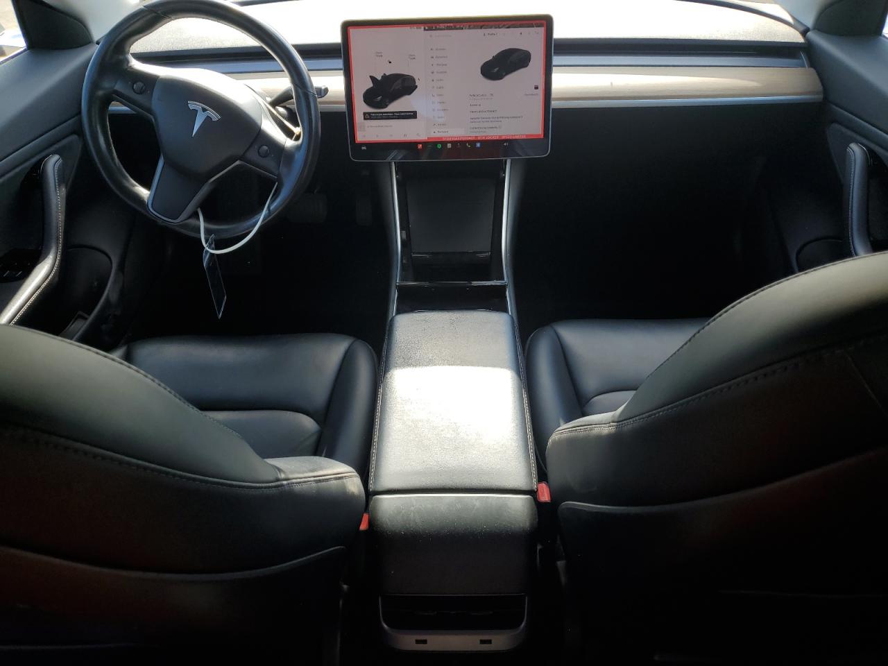 2018 Tesla Model 3 VIN: 5YJ3E1EAXJF045407 Lot: 68678025