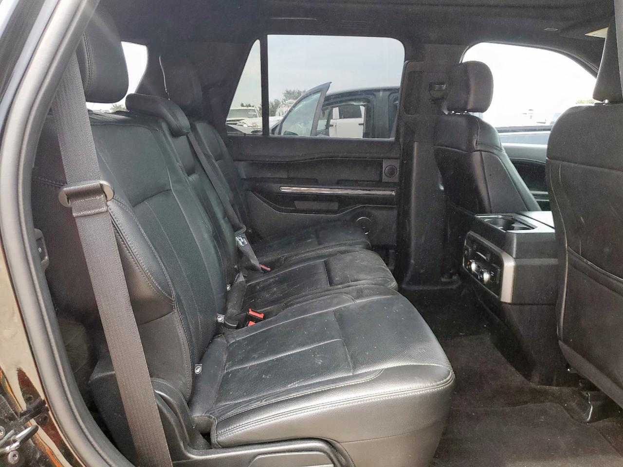 2018 Ford Expedition Xlt VIN: 1FMJU1HT8JEA36838 Lot: 70029215