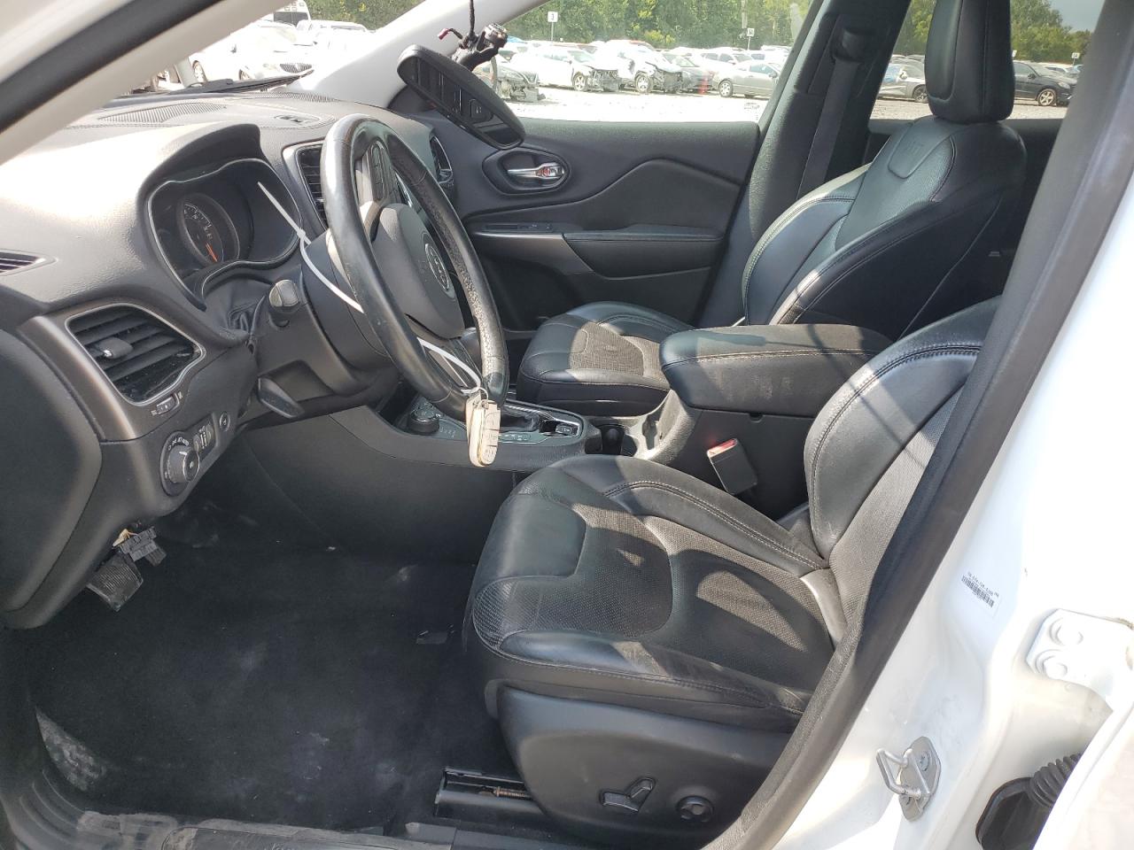 2019 Jeep Cherokee Limited VIN: 1C4PJMDX8KD352412 Lot: 69039525