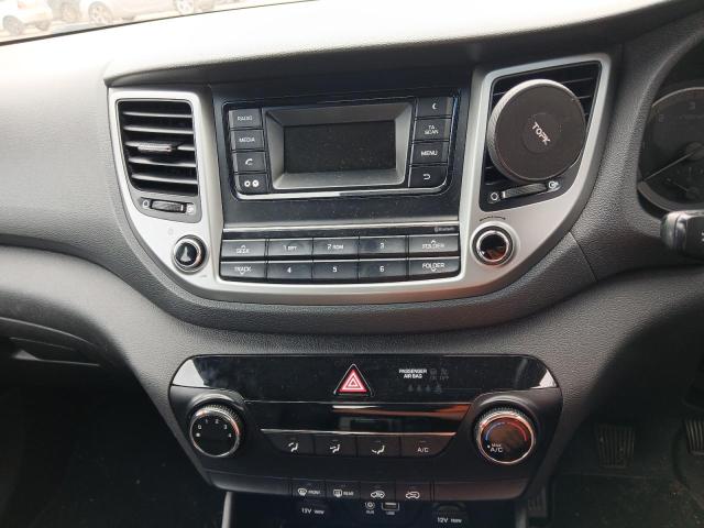 2017 HYUNDAI TUCSON S B