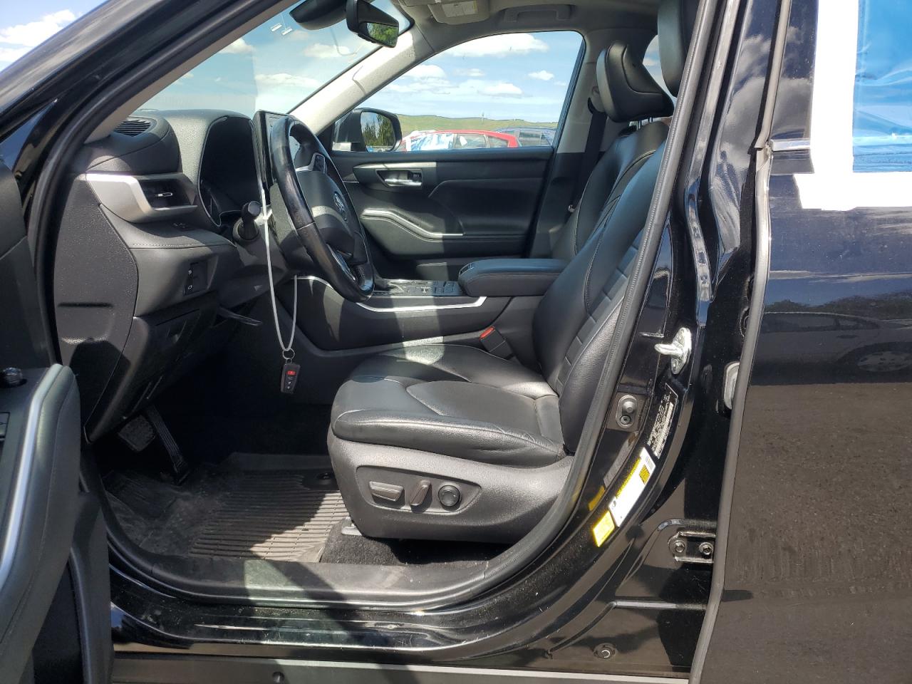 2022 Toyota Highlander Xle VIN: 5TDHZRBH2NS175693 Lot: 68895285