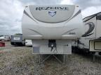 2015 CROSSROADS REZERVE - RVS SLIDE-IN CAMPER à vendre chez Copart ON - LONDON