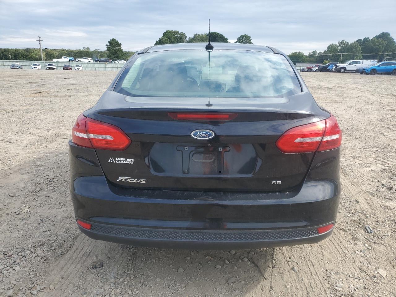 2017 Ford Focus Se VIN: 1FADP3F28HL329570 Lot: 70590215