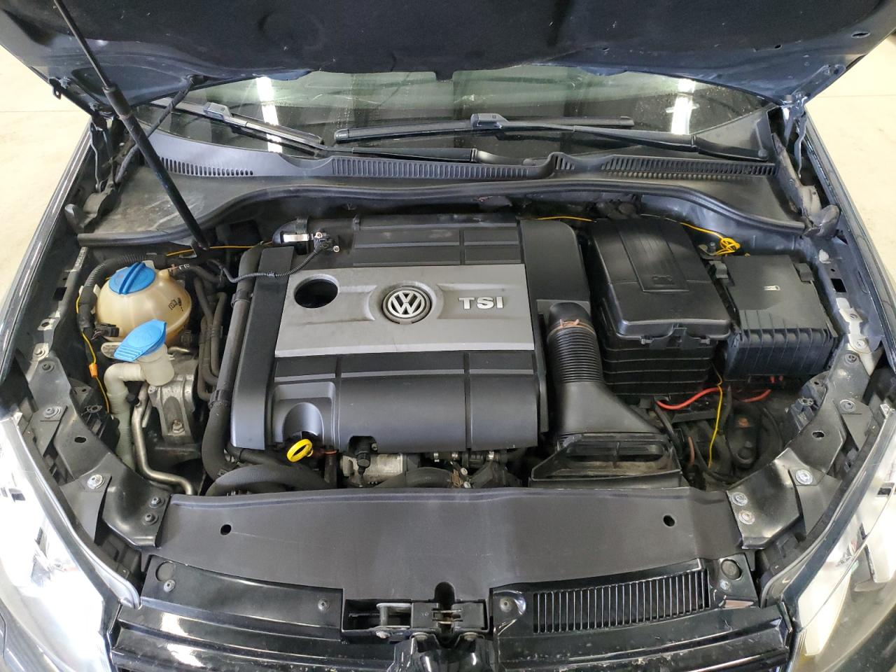 2013 Volkswagen Golf R VIN: WVWPF7AJ8DW071589 Lot: 70950765