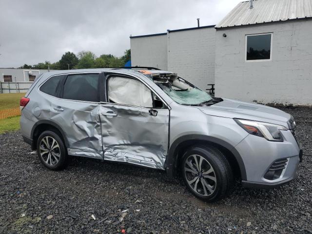  SUBARU FORESTER 2024 Granatowy
