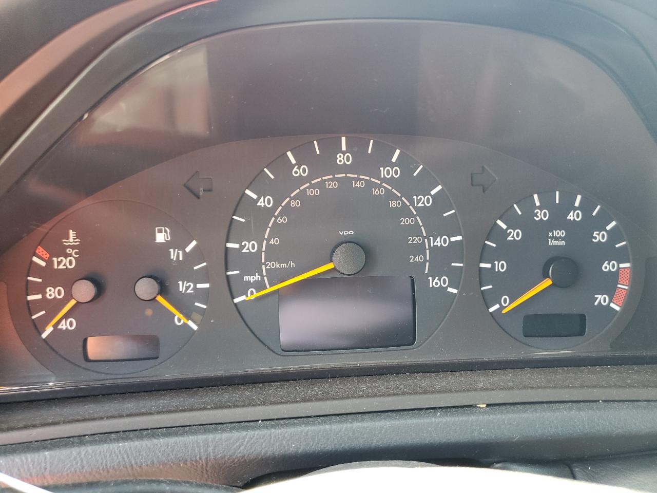 2002 Mercedes-Benz Clk 320 VIN: WDBLJ65G12F198461 Lot: 64737645