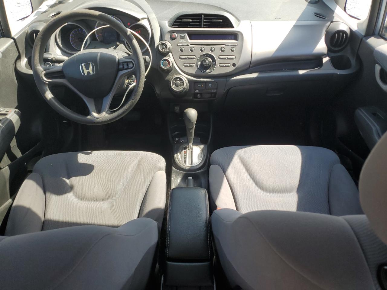 2011 Honda Fit VIN: JHMGE8H33BC018148 Lot: 71025735