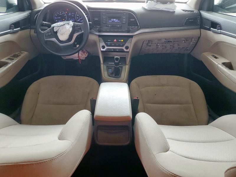  HYUNDAI ELANTRA 2017 Золотой