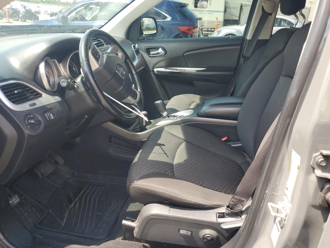 2020 Dodge Journey Se VIN: 3C4PDCABXLT273748 Lot: 70201325