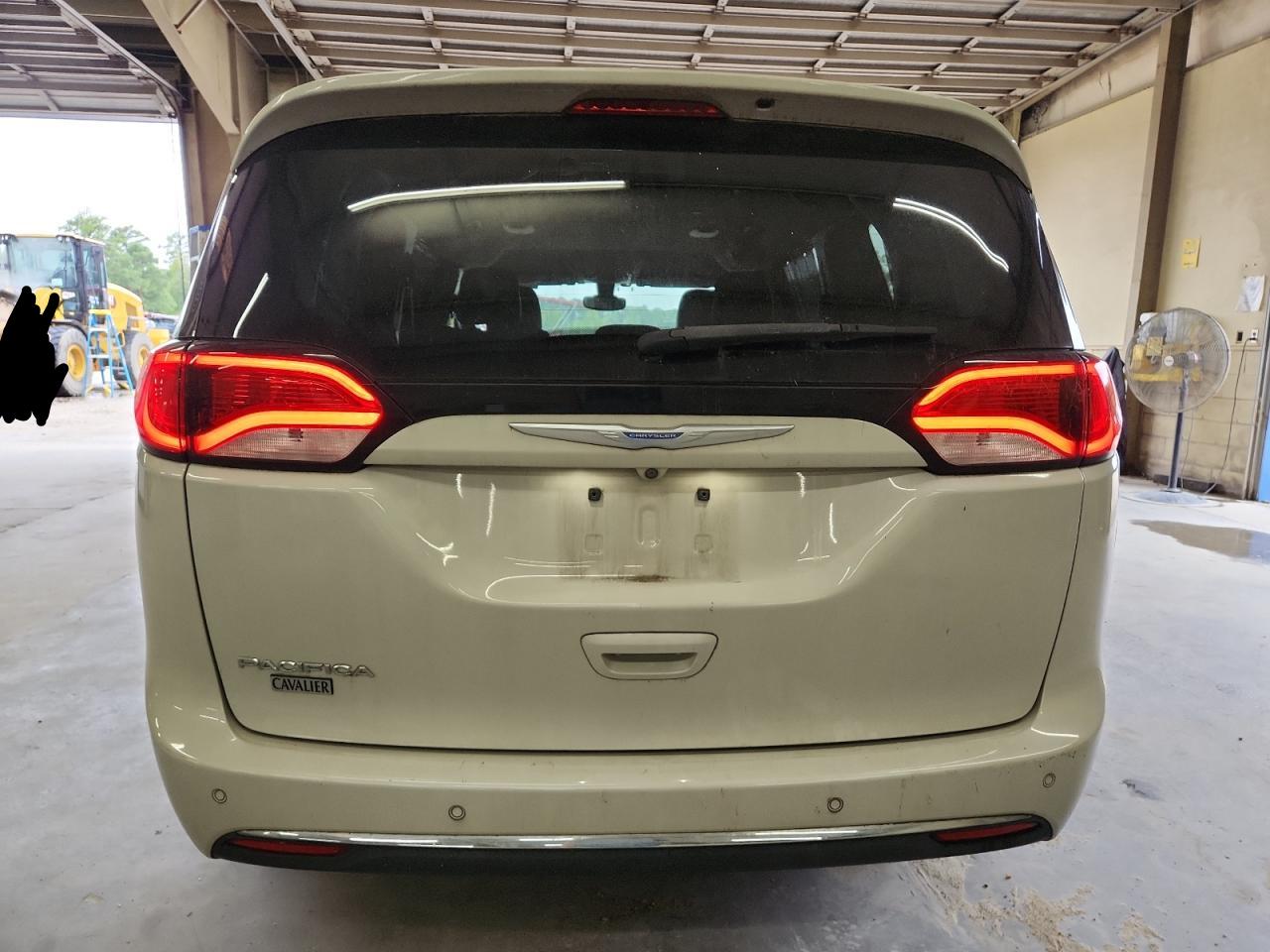 2017 Chrysler Pacifica Touring L VIN: 2C4RC1BG4HR745513 Lot: 69499765