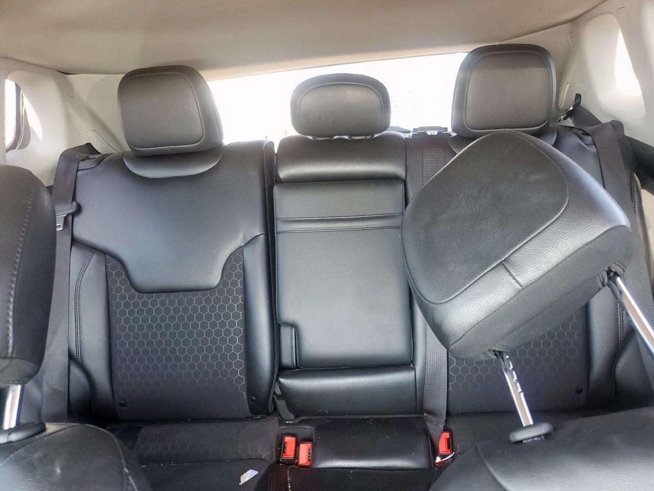 2019 Jeep Compass Latitude VIN: 3C4NJDBB5KT697664 Lot: 67619455