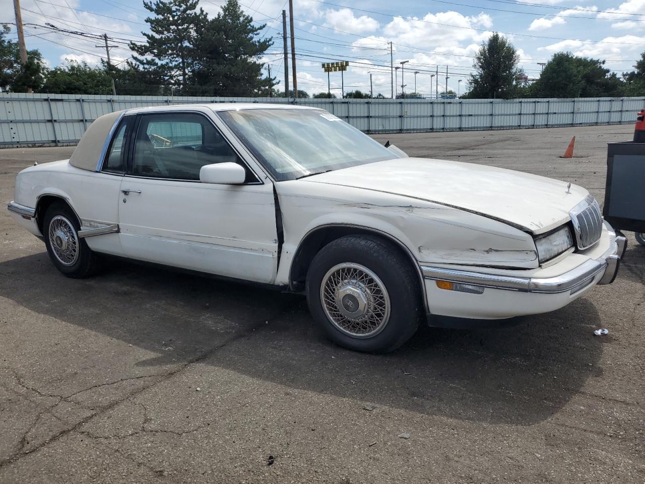 1G4EZ13L7MU408836 BUICK RIVIERA 1991 WHITE Photo 4