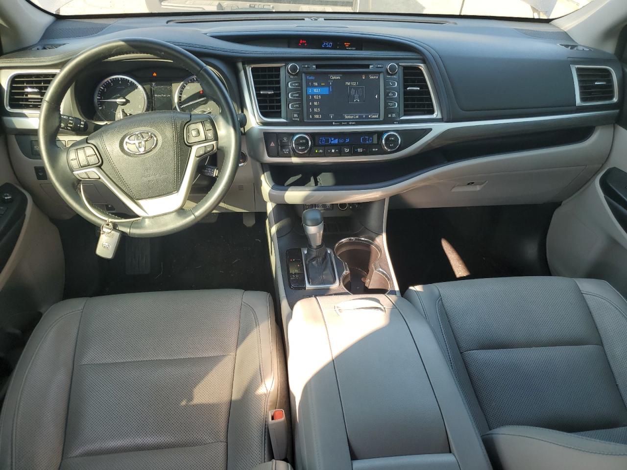 2017 Toyota Highlander Limited VIN: 5TDYZRFH4HS223371 Lot: 69426305