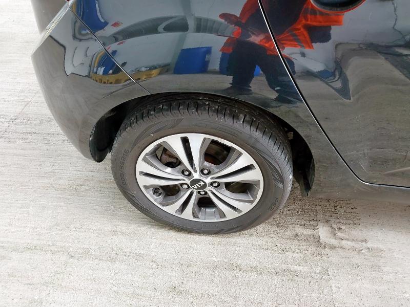 2015 KIA VENGA SR7