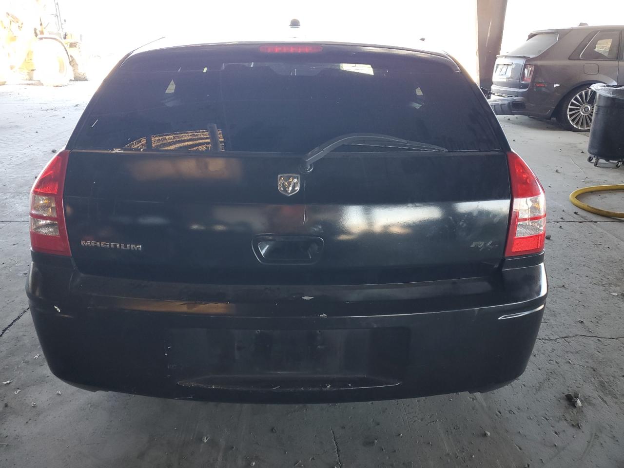 2005 Dodge Magnum R/T VIN: 2D8GV58295H549333 Lot: 70783005